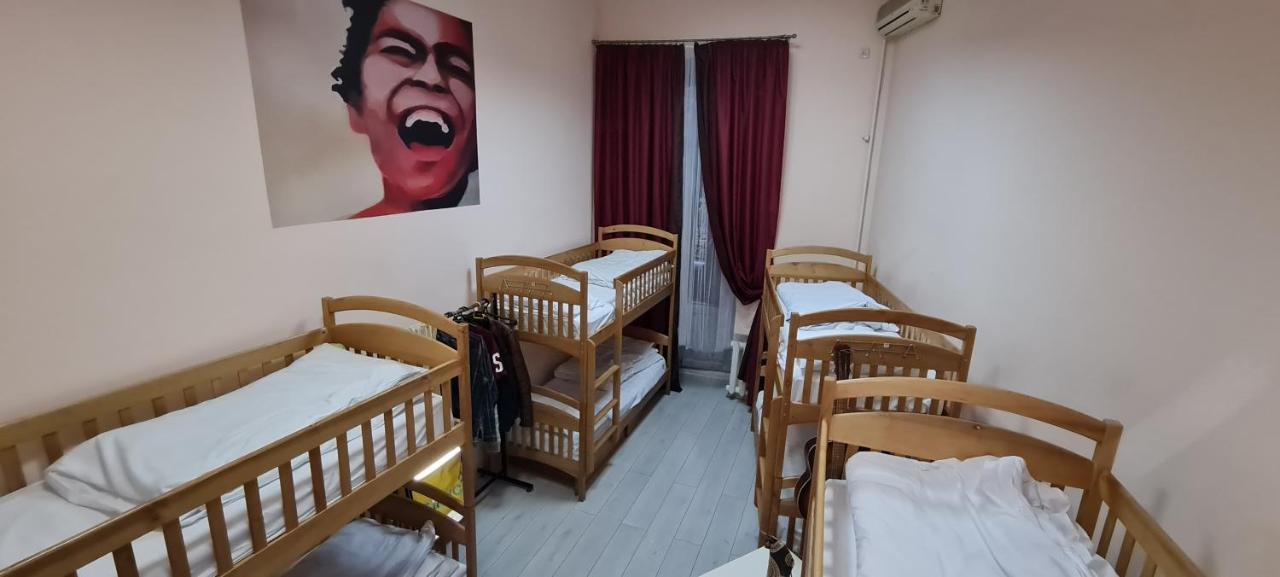 Dja Hostel Kiev Dış mekan fotoğraf