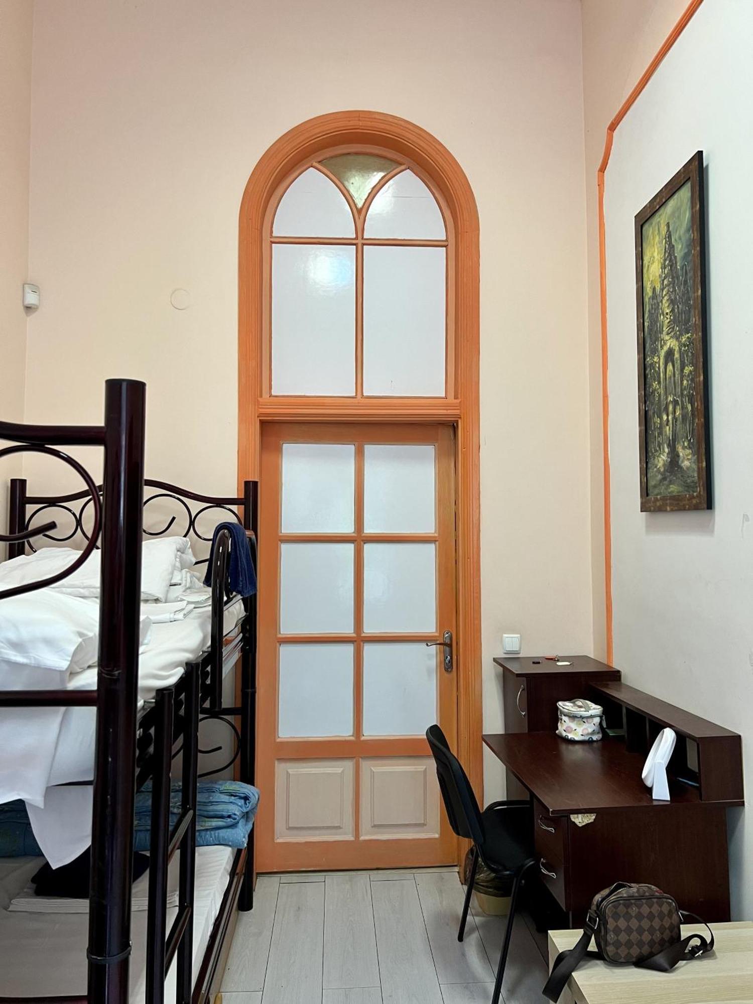 Dja Hostel Kiev Dış mekan fotoğraf