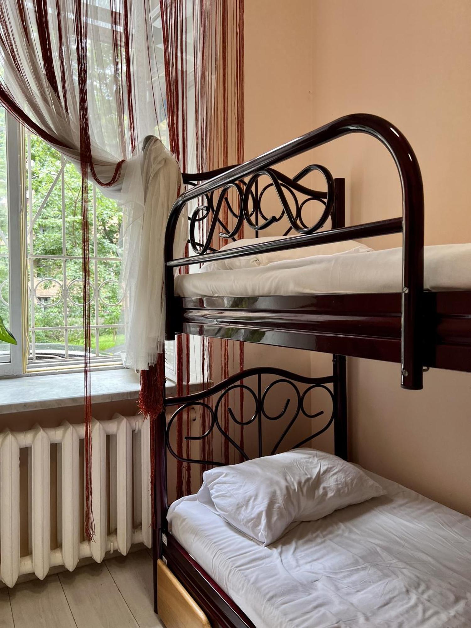 Dja Hostel Kiev Dış mekan fotoğraf