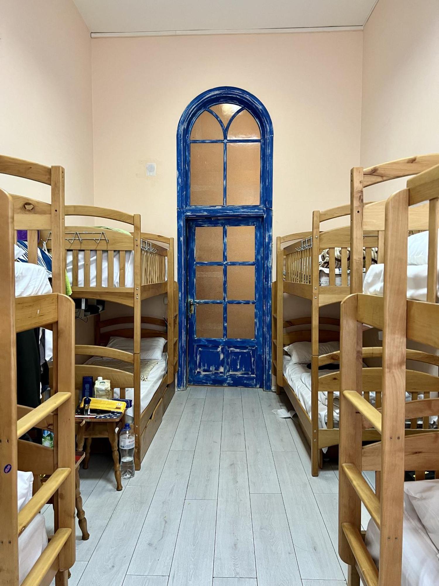 Dja Hostel Kiev Dış mekan fotoğraf