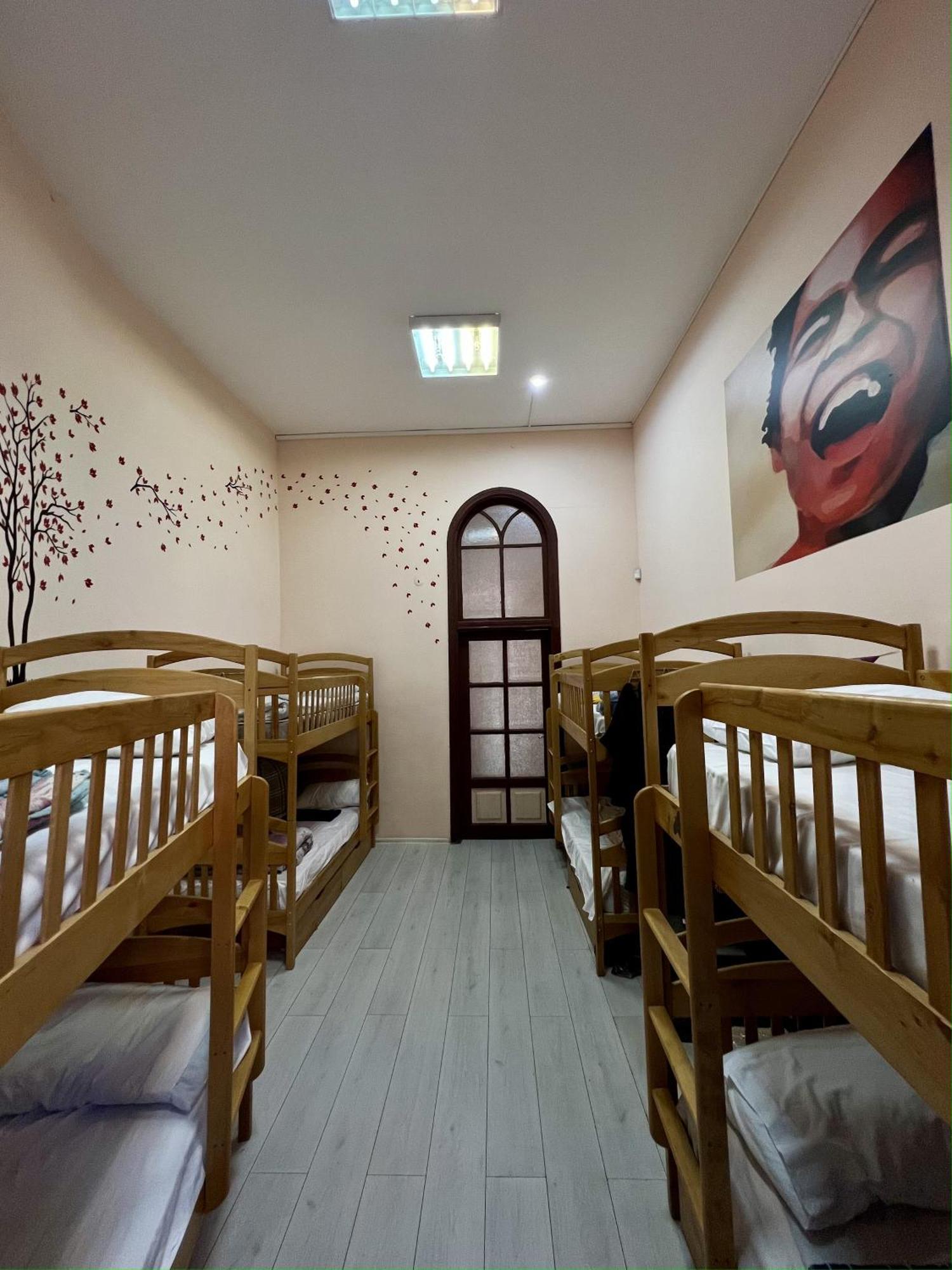 Dja Hostel Kiev Dış mekan fotoğraf
